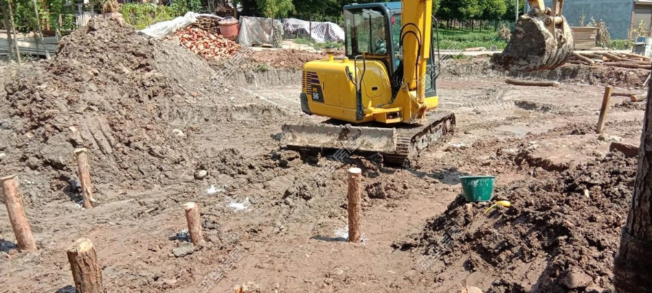 如何用松木樁在農村宅基地打基礎？