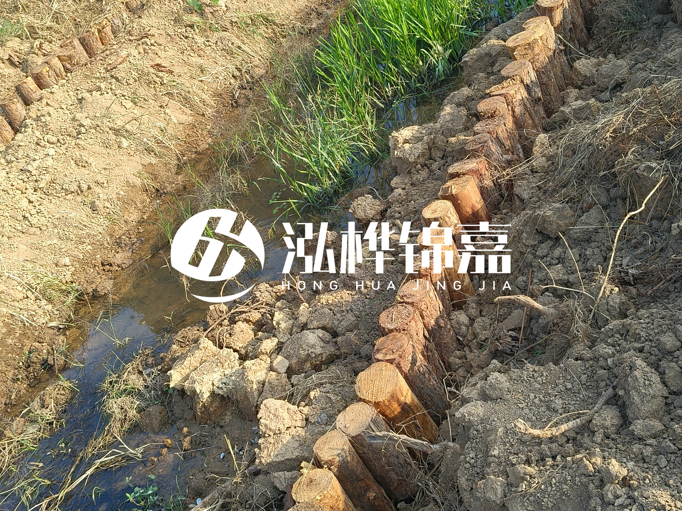 松木樁批發(fā)廠(chǎng)家泓樺錦嘉-樁間距指的是什么間距？